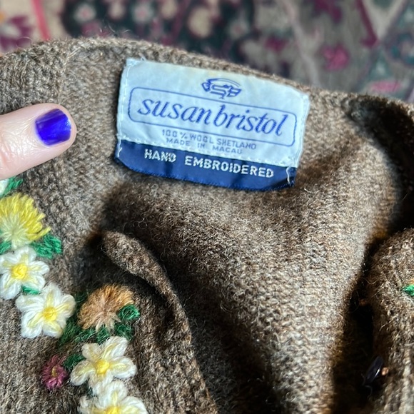 Vintage Susan Bristol Wool Sweater with Embroidered Flowers - Picture 8 of 12